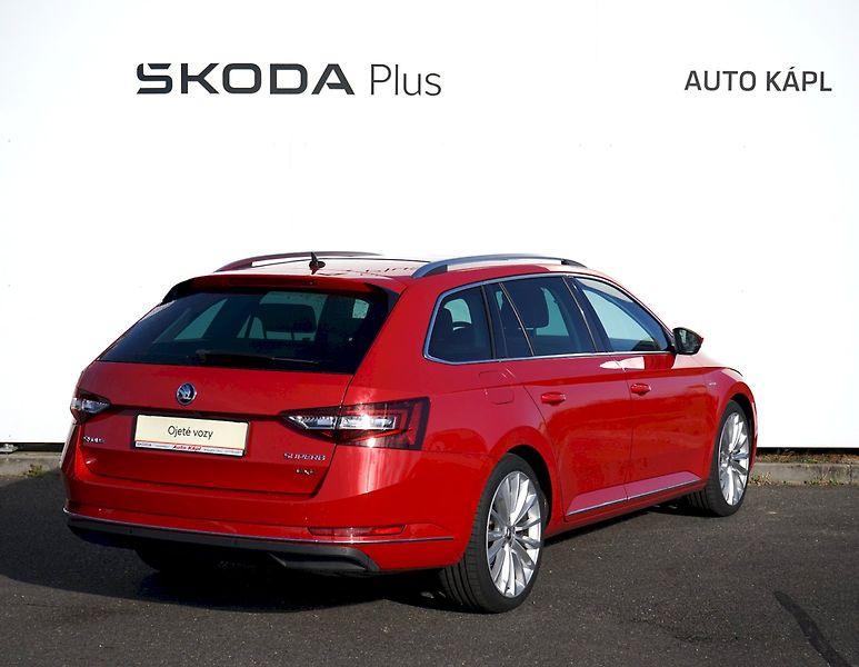 Škoda Superb (2019) TDI 140 kW DSG 4x4 L&K - tažné - fotka 2 z 39