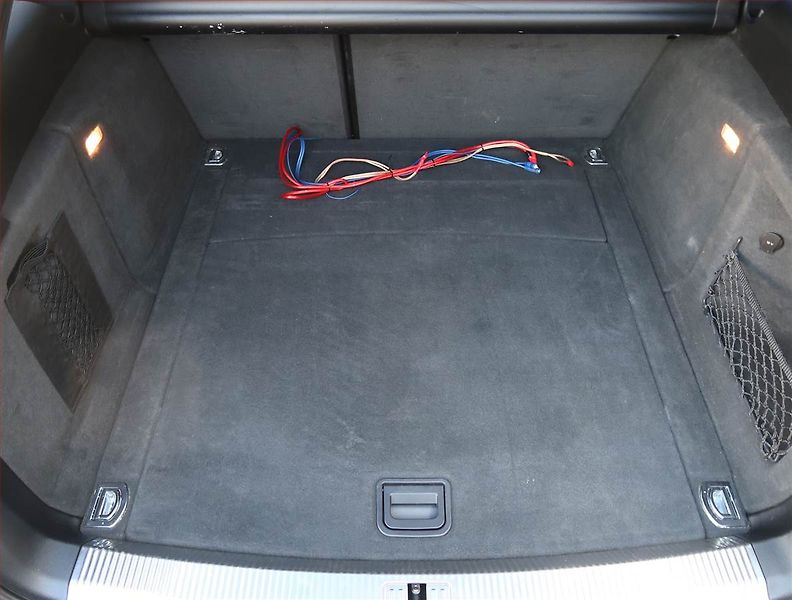 Audi A4 (2008) 3.0 TDI, 4X4, Navi, Xenony - fotka 12 z 13