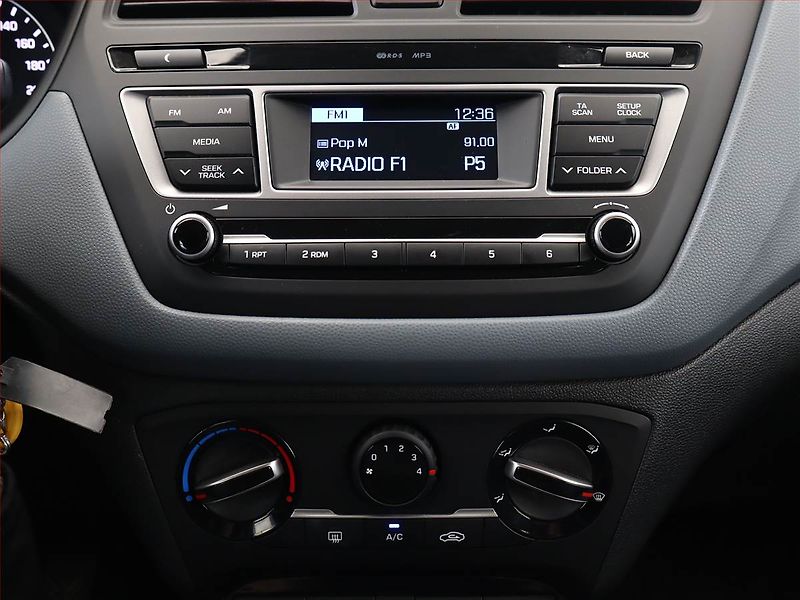 Hyundai i20 (2017) 1.2, ČR,1.maj, Serv.kniha - fotka 10 z 12