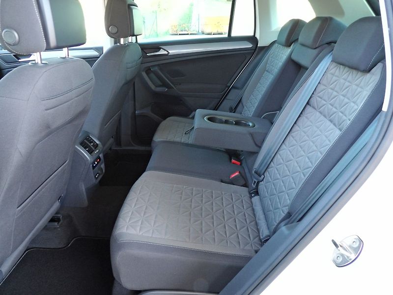 Volkswagen Tiguan (2023) 2.0TDI DSG Virtual Navi ACC - fotka 24 z 34