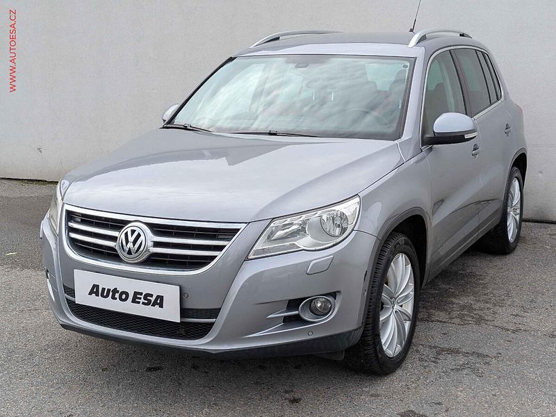 Volkswagen Tiguan (2010) 1.4TSi, AC, výhřev sed. - fotka 3 z 15