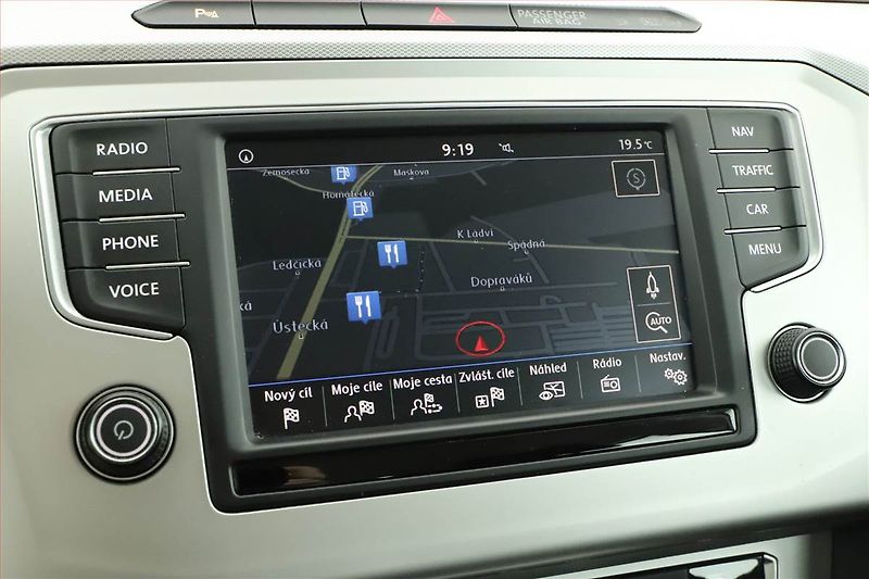 Volkswagen Passat (2016) 1.6 TDI, Navi, Tempomat - fotka 10 z 15