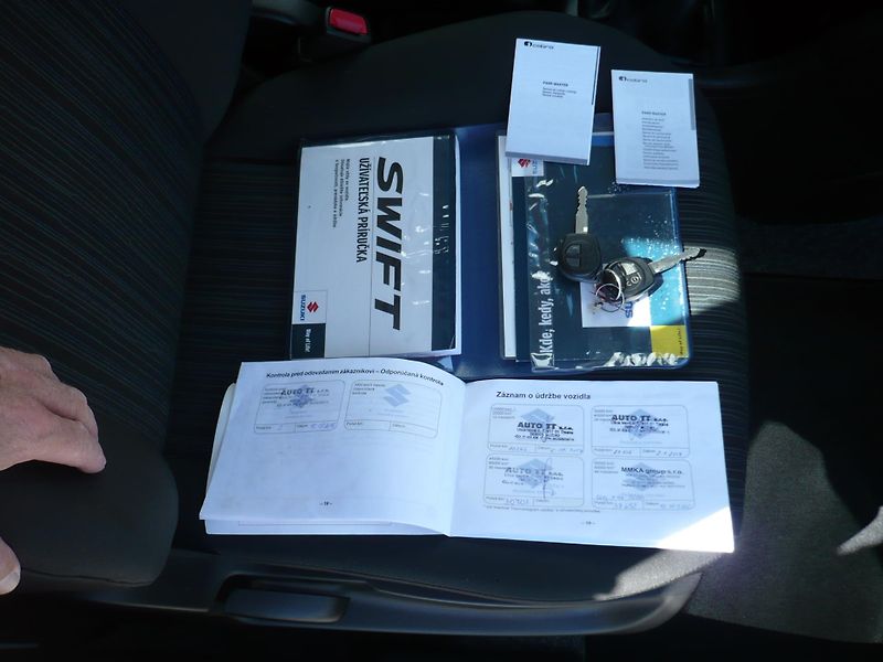 Suzuki Swift 1.2i 69Kw Klimatizace - fotka 20 z 25