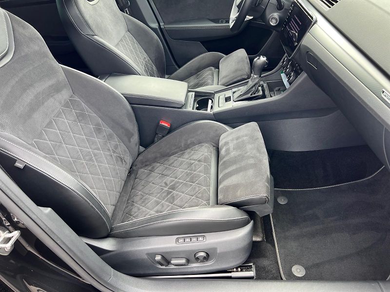 Škoda Superb (2022) SPORTLINE 2.0TSI 206kW 4x4 DPH - fotka 15 z 37