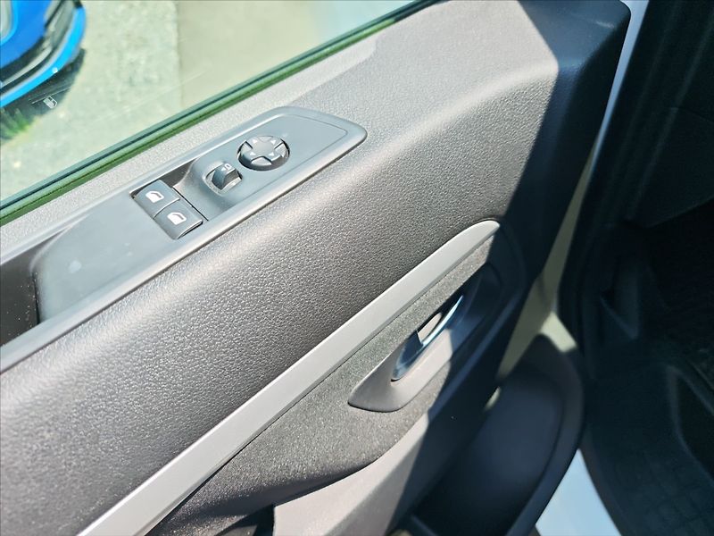 Peugeot Traveller 2,0 HDI Long automat 8 míst - fotka 10 z 18