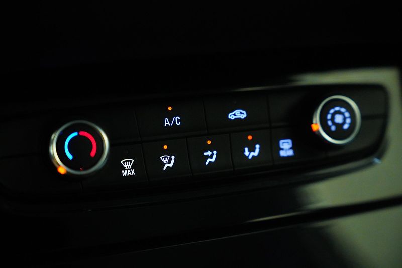 Opel Crossland X - fotka 21 z 24