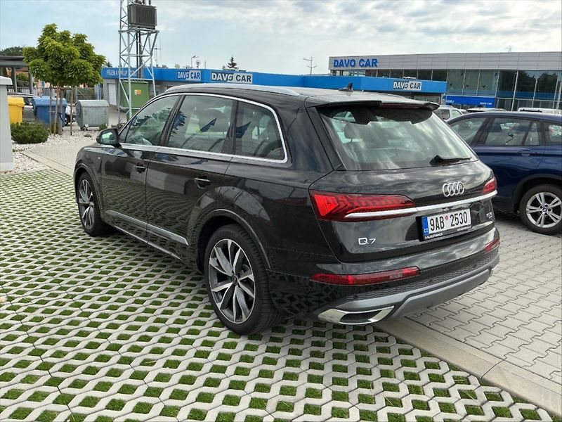 Audi Q7 3.0 50 TDI quattro tiptronic S - fotka 2 z 36