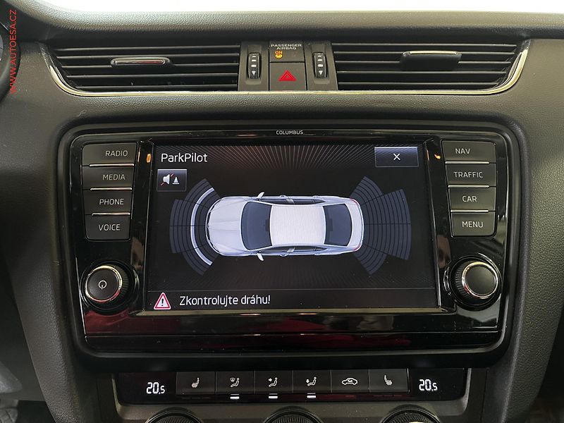 Škoda Octavia (2012) 1.4TSi, ČR, Navi, AC - fotka 15 z 17