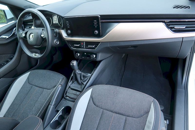 Škoda Kamiq (2023) Style 1,0 TSi/81 kW - fotka 7 z 33