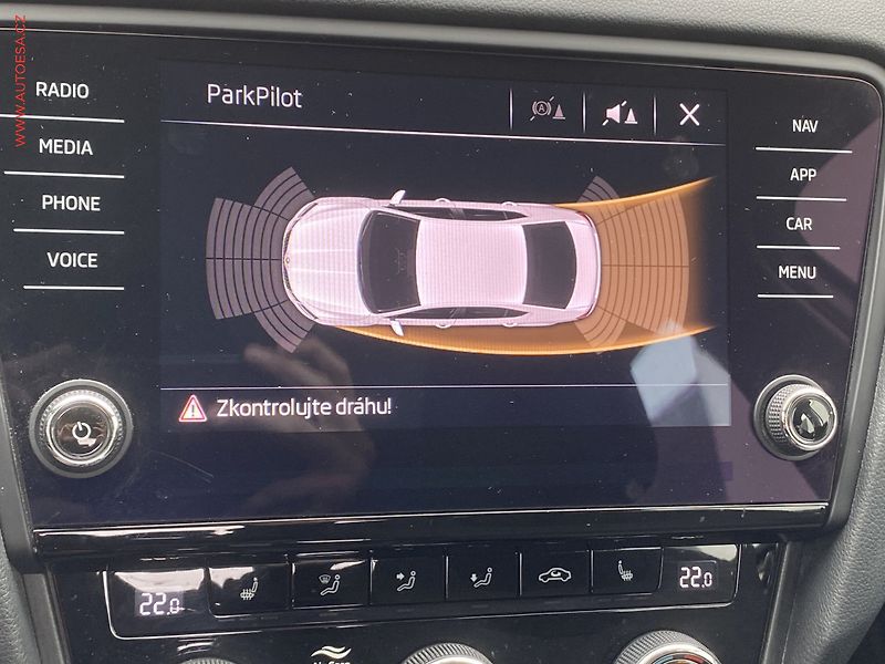 Škoda Octavia (2018) 1.6 TDi, 2.maj,ČR, Style - fotka 16 z 18
