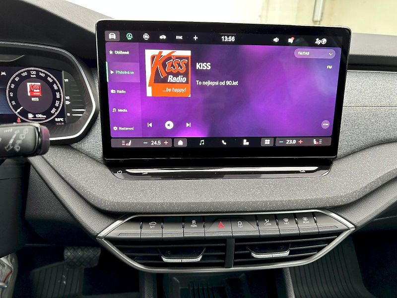 Škoda Octavia (2024) 1.5 TSI 110kW MHEV Top Selecti - fotka 13 z 24