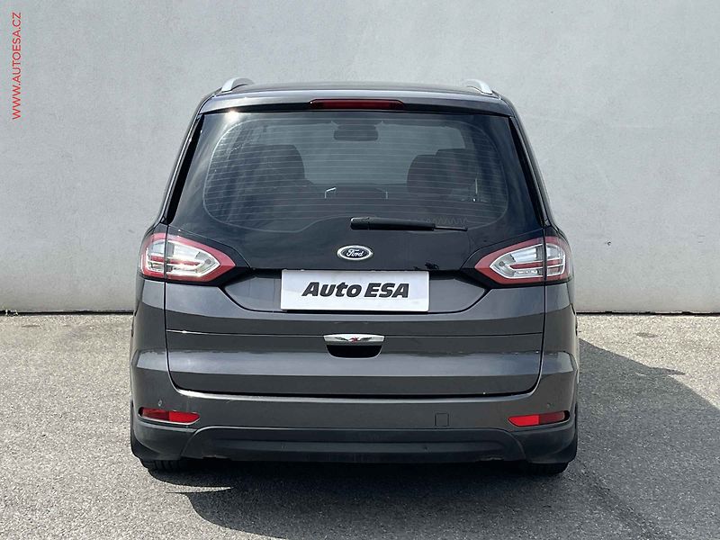 Ford Galaxy (2016) 2.0 TDCi 7míst, Titanium, AT - fotka 5 z 13