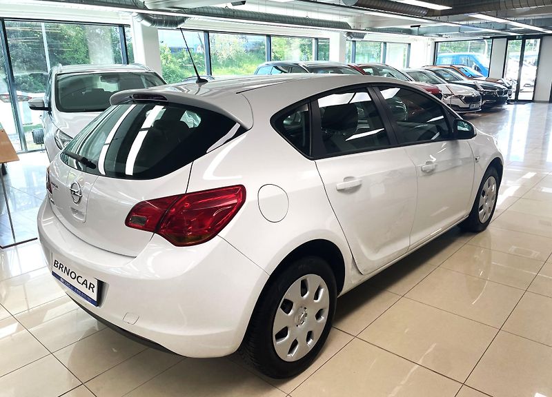 Opel Astra 1,4 16V, ČR, 1.MAJ - fotka 6 z 20