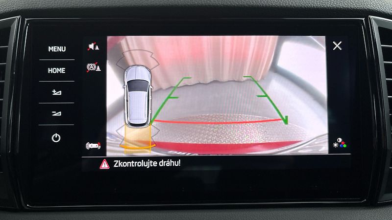 Škoda Karoq 2.0 TDI DSG 4x4 Sportline Excl - fotka 12 z 32