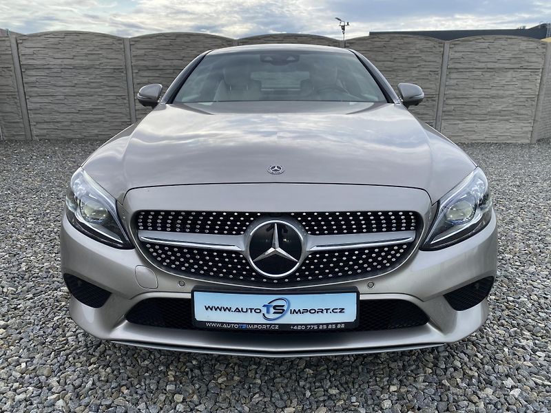 Mercedes-Benz Třídy C C 400 COUPE 4MATIC 51.000KM - fotka 8 z 149