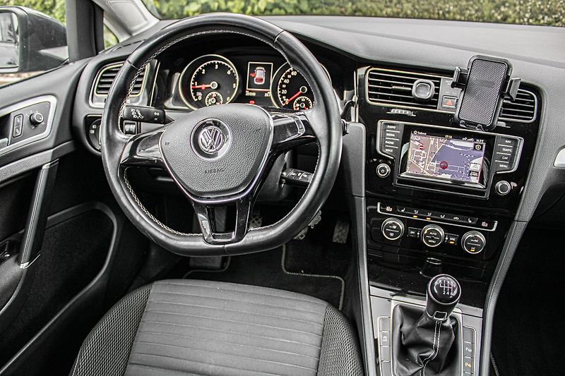 Volkswagen Golf - fotka 30 z 33