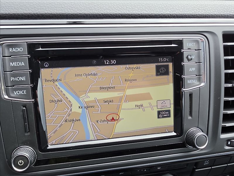 Volkswagen Multivan 2,0 TDi DSG BULLI KŮŽE 7 míst - fotka 20 z 50