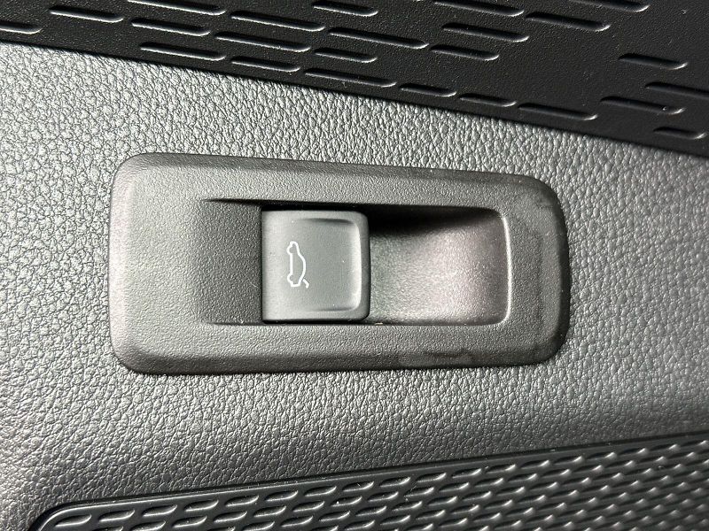 Škoda Octavia (2025) Combi 1.5 TSI M-HEV DSG Sportl - fotka 12 z 35