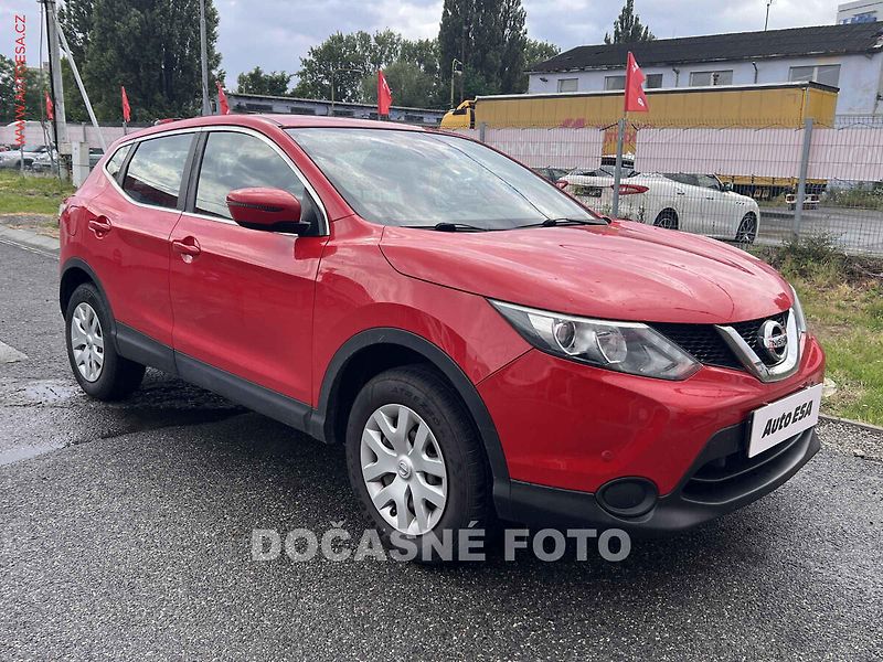 Nissan Qashqai (2017) 1.2 DiG-T, 2.maj,ČR, servis - fotka 1 z 3