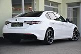 Alfa Romeo Giulia 2,0T 16V 206kW AT8-Q4 VELOCE - náhled 4