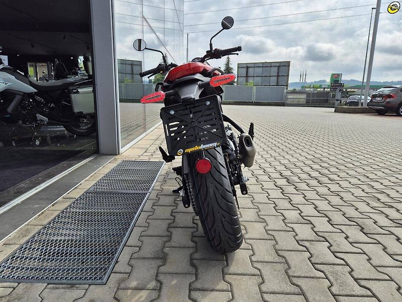 Royal Enfield (2026) Guerrilla 450 - fotka 6 z 37