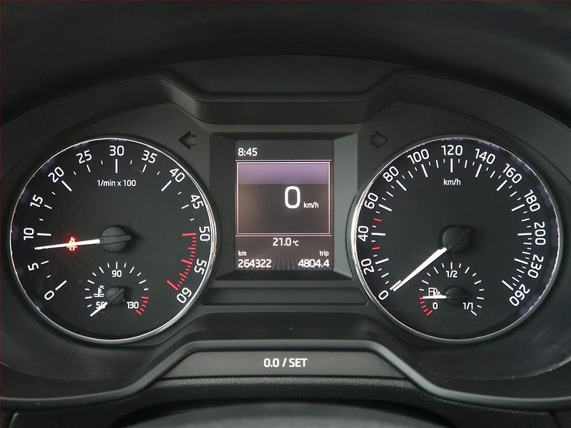 Škoda Octavia (2017) 1.6 TDI, Tempomat - fotka 11 z 19