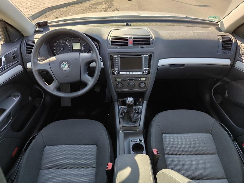 Škoda Octavia (2007) 1,9TDI 77kW *NOVÉ ROZVODY* - fotka 31 z 59