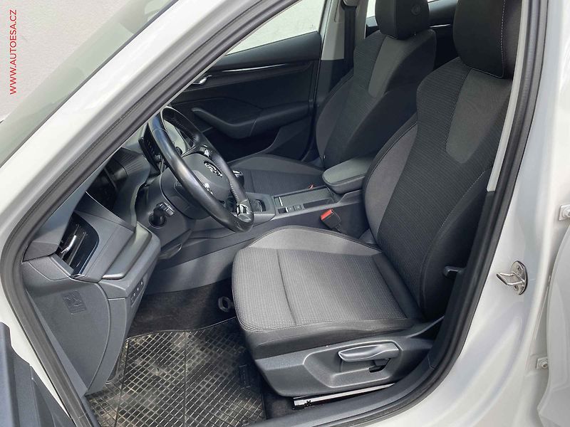 Škoda Octavia (2020) 2.0TDi, ČR, LED - fotka 9 z 18