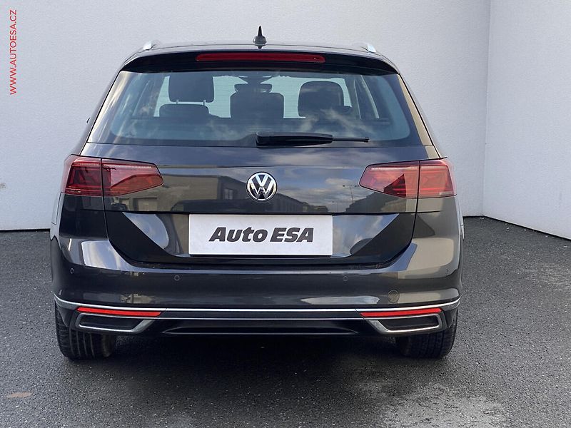 Volkswagen Passat (2020) 1.6 TDi, Elegance, DSG, LED - fotka 5 z 18
