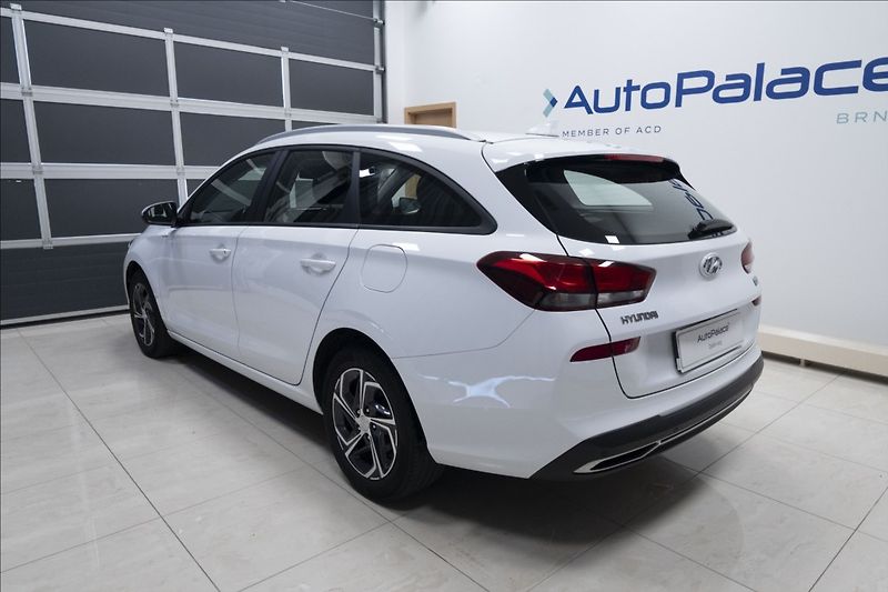 Hyundai i30 1,5 CVVT KAMERA 1. MAJITEL ČR - fotka 5 z 31