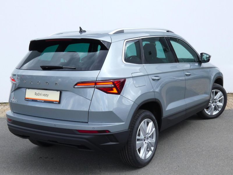 Škoda Karoq (2026) Top Selection 1.5 TSI 110 kW D - fotka 2 z 30