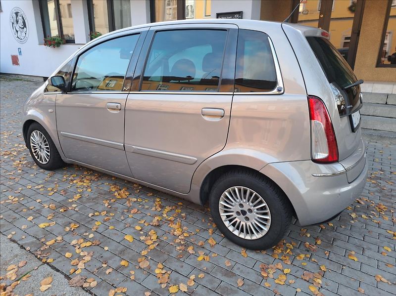 Lancia Musa 1,4 i Comfort - fotka 6 z 52