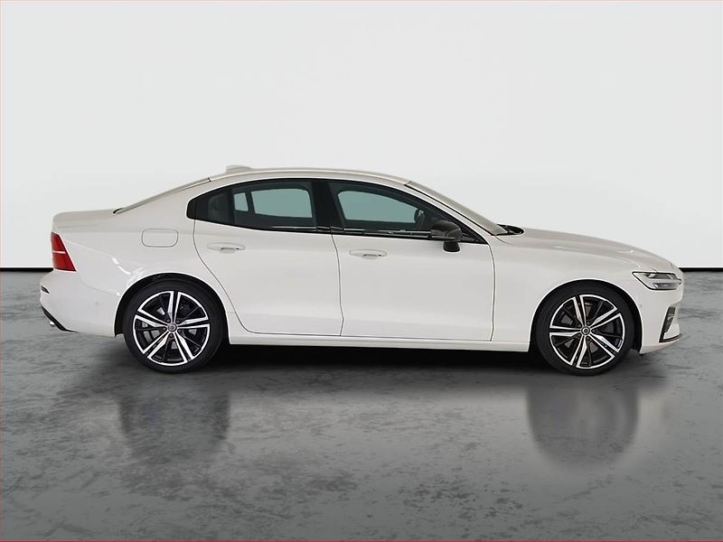 Volvo S60 (2019) R-Design T5 - fotka 6 z 24