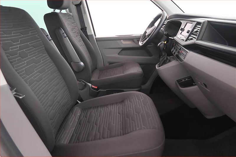 Volkswagen Caravelle (2024) Comfortline 2.0 TDI, ČR, 1Maj - fotka 9 z 19