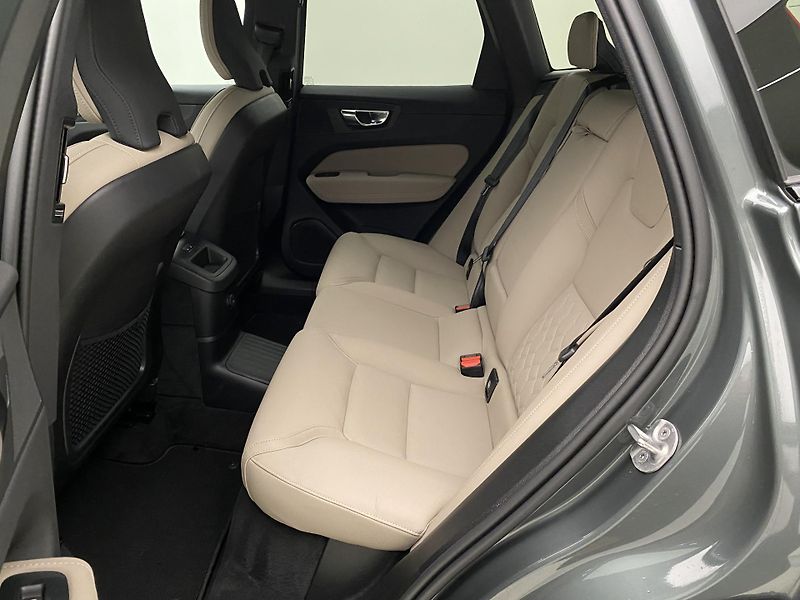 Volvo XC60 T8 AWD RECHARGE PLUS DARK CZ - fotka 5 z 66