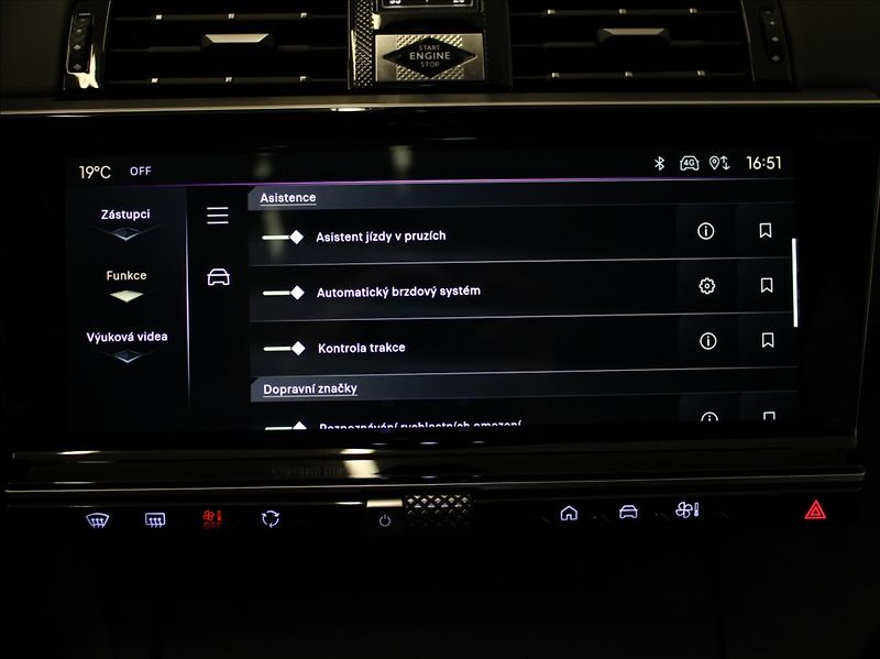 DS Automobiles DS7 Crossback 1,6 PHEV 300k.4x4 Rivoli PANO. - fotka 13 z 29