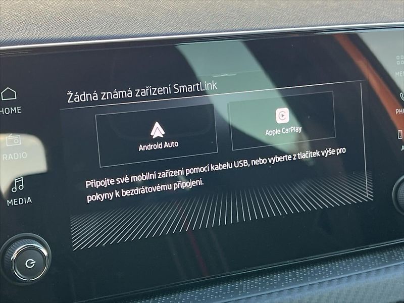 Škoda Kamiq 1,0 TSi 85kW 7DSG MONTE CARLO - fotka 24 z 32
