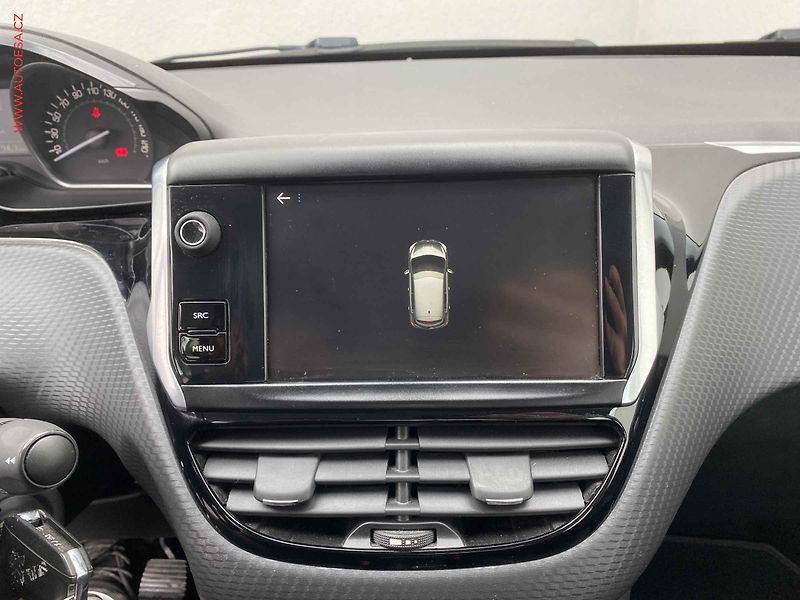 Peugeot 208 (2017) 1.2 PT, Allure, navi - fotka 15 z 15