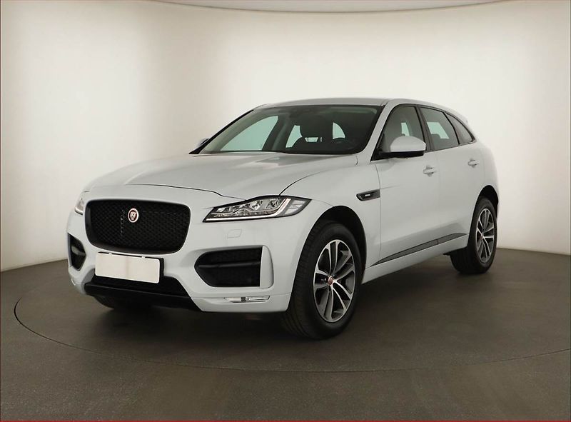 Jaguar F-Pace (2017) 20d AWD, 4X4, Automat, ČR - fotka 2 z 15