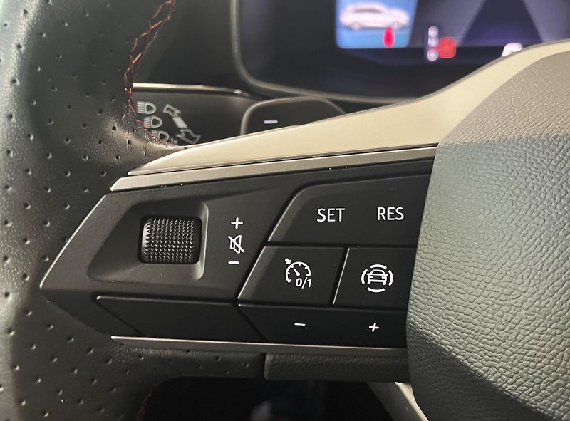 Seat Leon 2.0TDI 110 kW, FR, DSG, ST, ČR - fotka 16 z 27