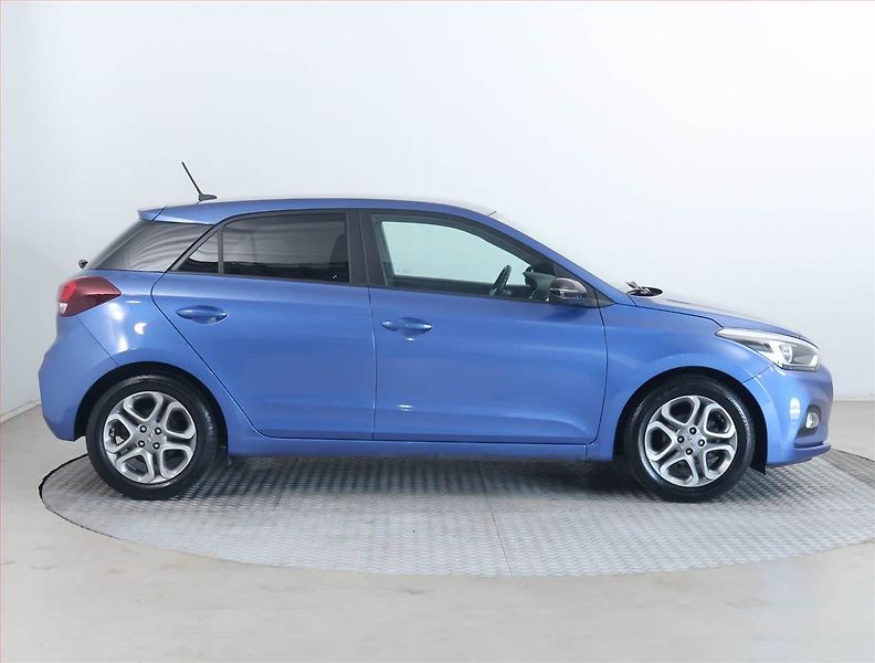 Hyundai i20 (2019) 1.2, ČR,1.maj, Serv.kniha - fotka 6 z 17