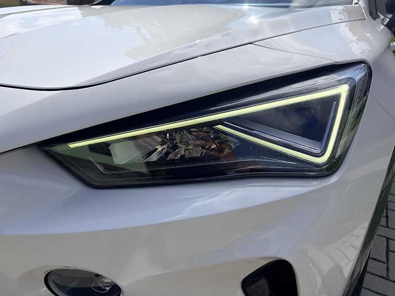 Cupra Formentor 1.4TSI E-HYBRID LED REZERVACE - fotka 5 z 60