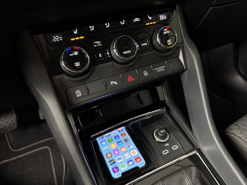 Škoda Karoq 1,5 TSi  DSG Style LED Kamera - fotka 42 z 46