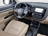 Mitsubishi Outlander (2015) 2.2 DI-D, 4X4, 7 míst, ČR - náhled 7