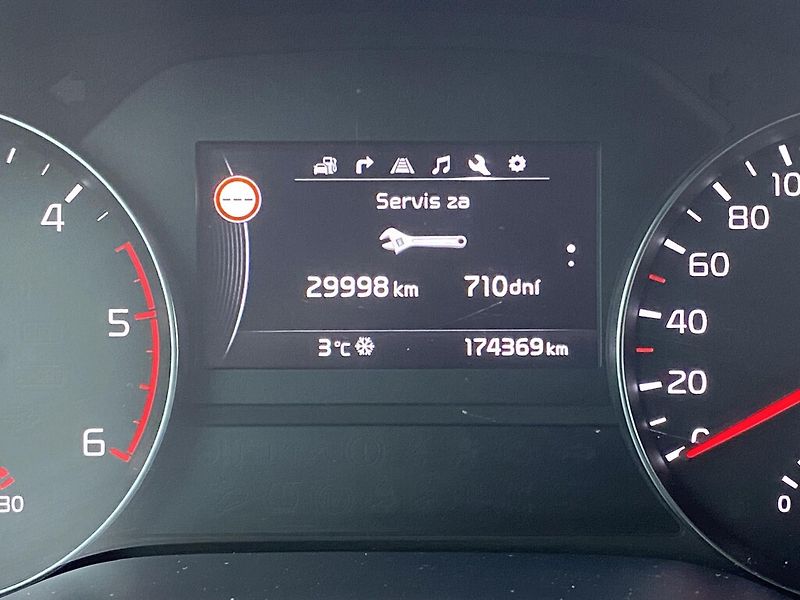 Kia Sportage 1.7 CRDI 85 kW - fotka 10 z 26