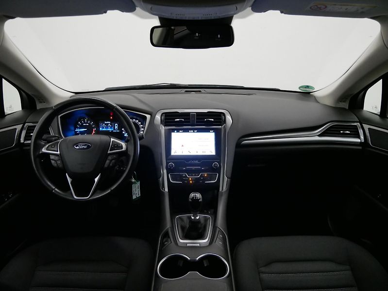 Ford Mondeo - fotka 5 z 6