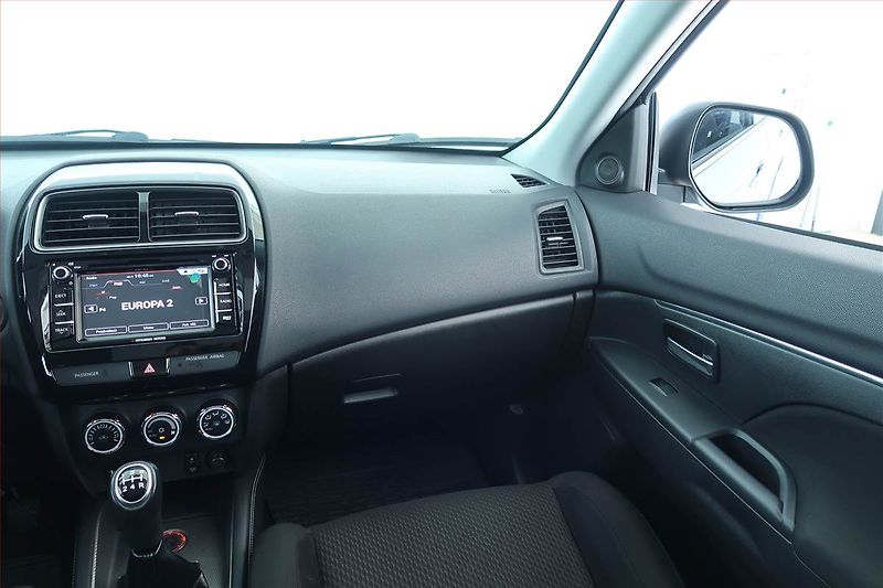 Mitsubishi ASX (2018) 1.6 MIVEC, Serv.kniha, Navi - fotka 8 z 18
