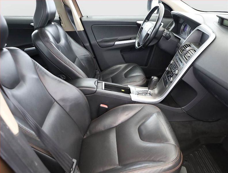 Volvo XC60 (2008) D5, 4X4, Automat, Serv.kniha - fotka 7 z 16