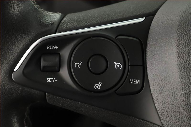 Opel Crossland X (2021) 1.2 Turbo, ČR,1.maj - fotka 16 z 18