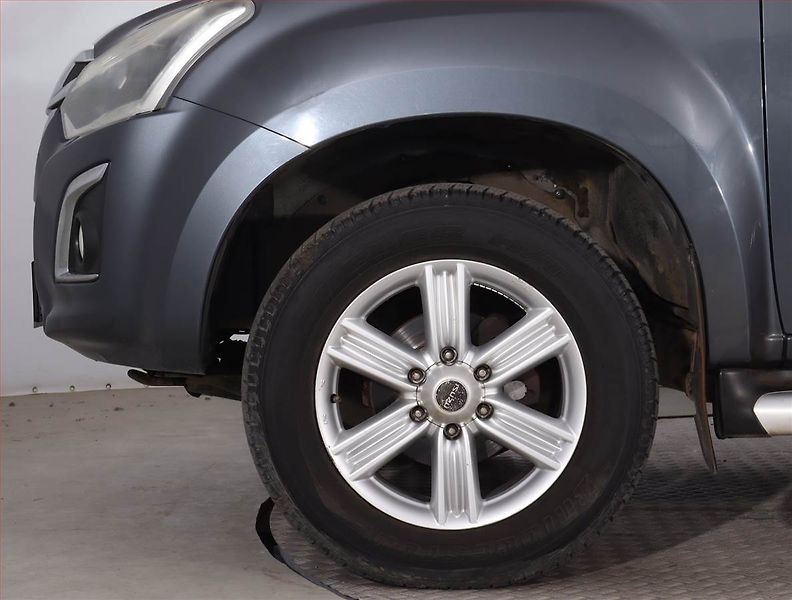 Isuzu D-Max (2017) 1.9 D, 4X4, Kůže, Navi - fotka 15 z 24